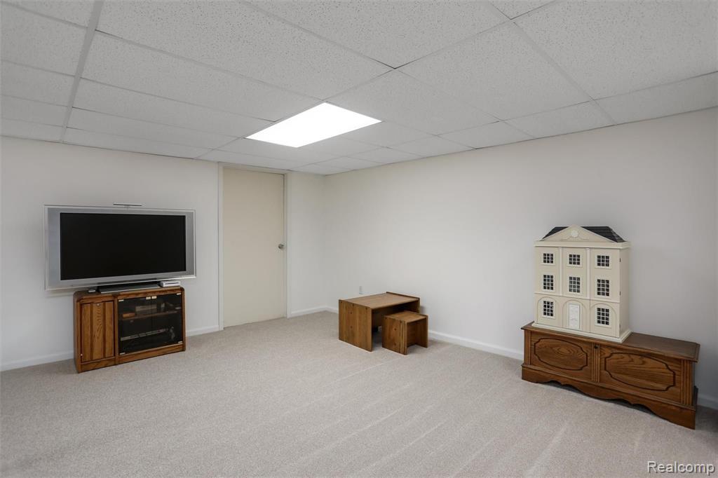 45554 Freemont Drive