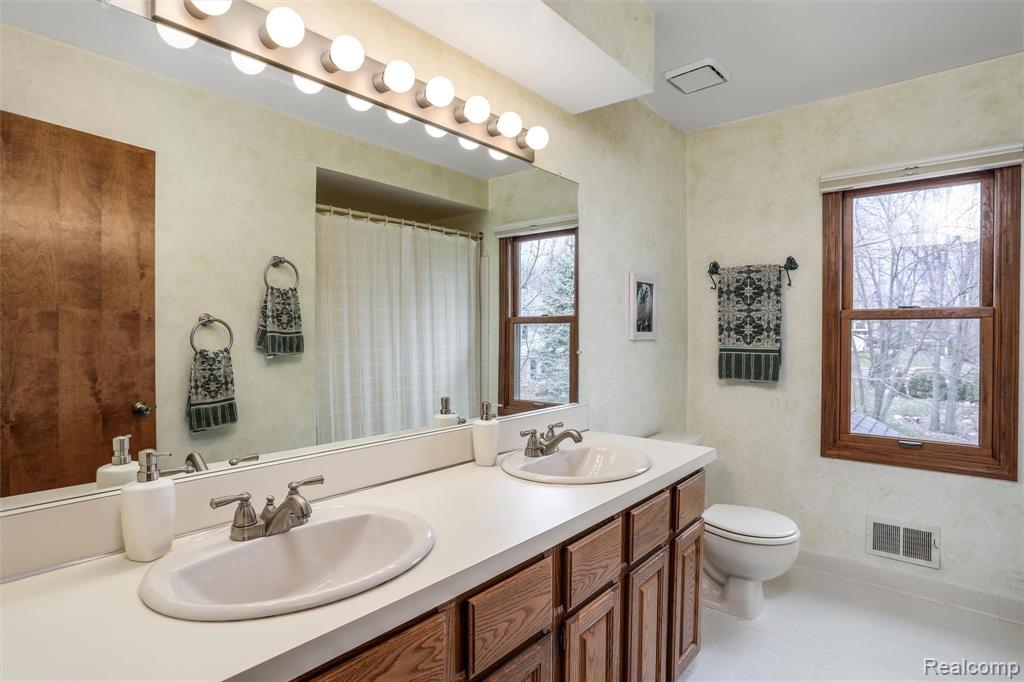 45554 Freemont Drive