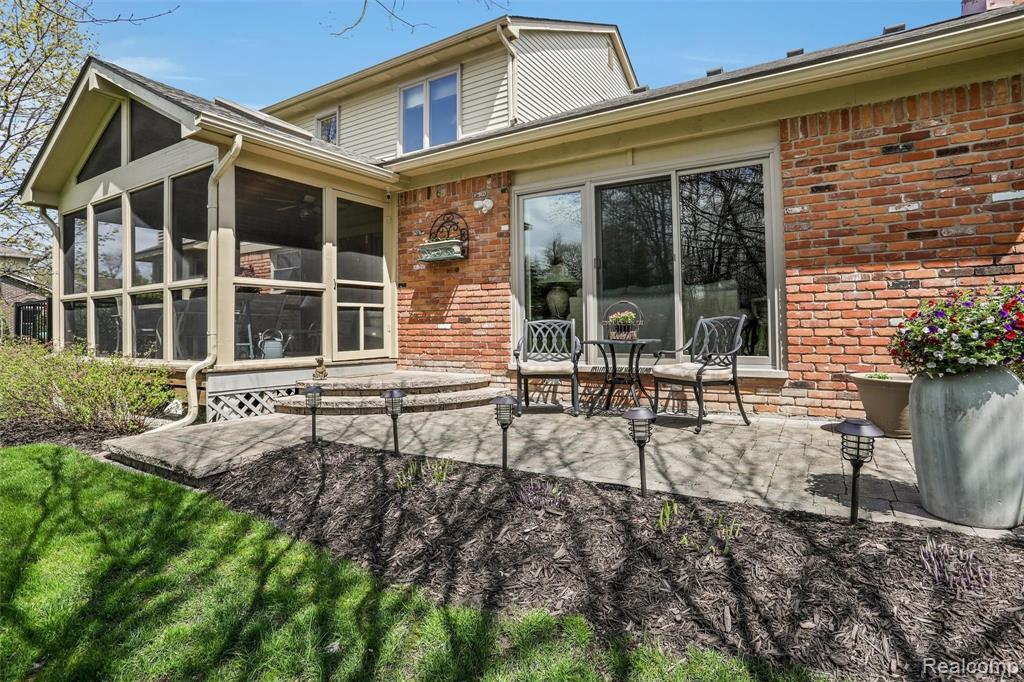 45554 Freemont Drive