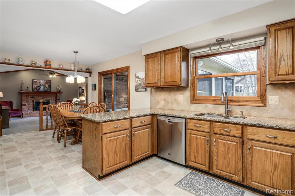 45554 Freemont Drive