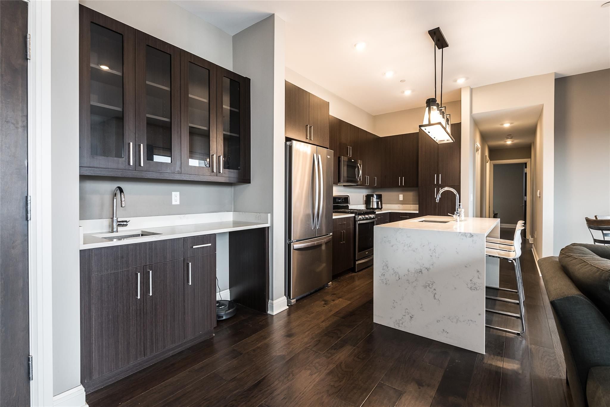 438 Selden St Unit: 302