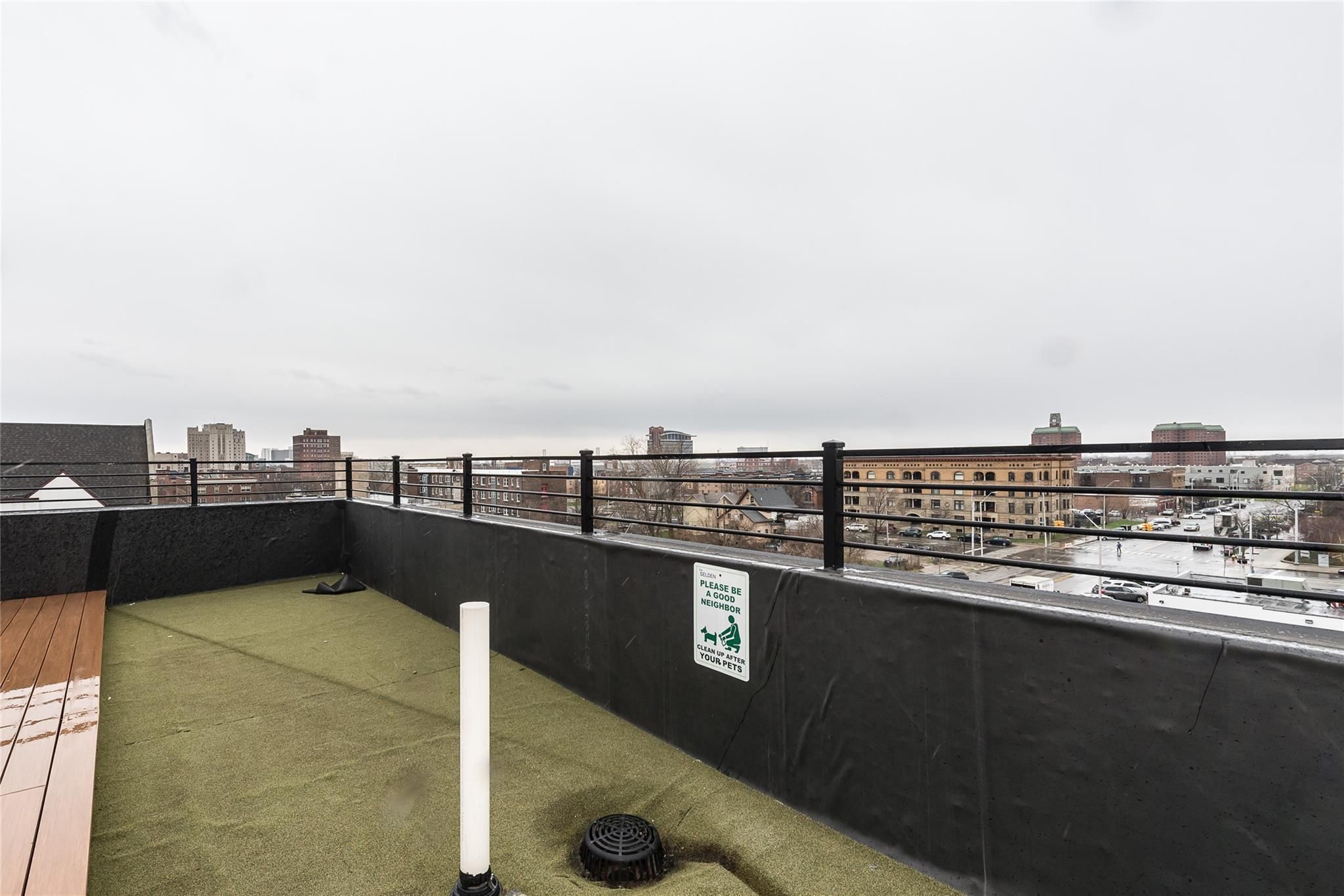 438 Selden St Unit: 302