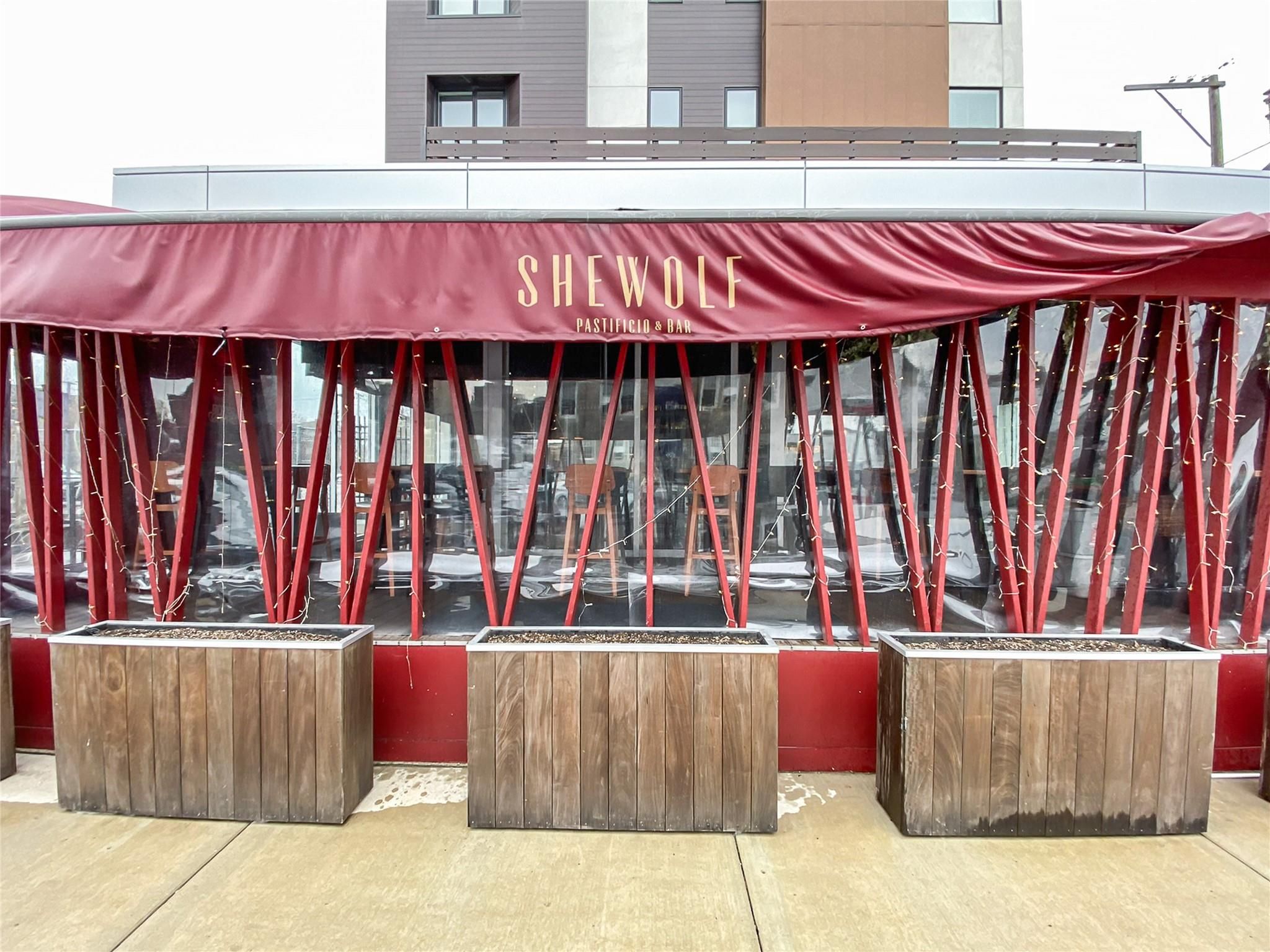 438 Selden St Unit: 302