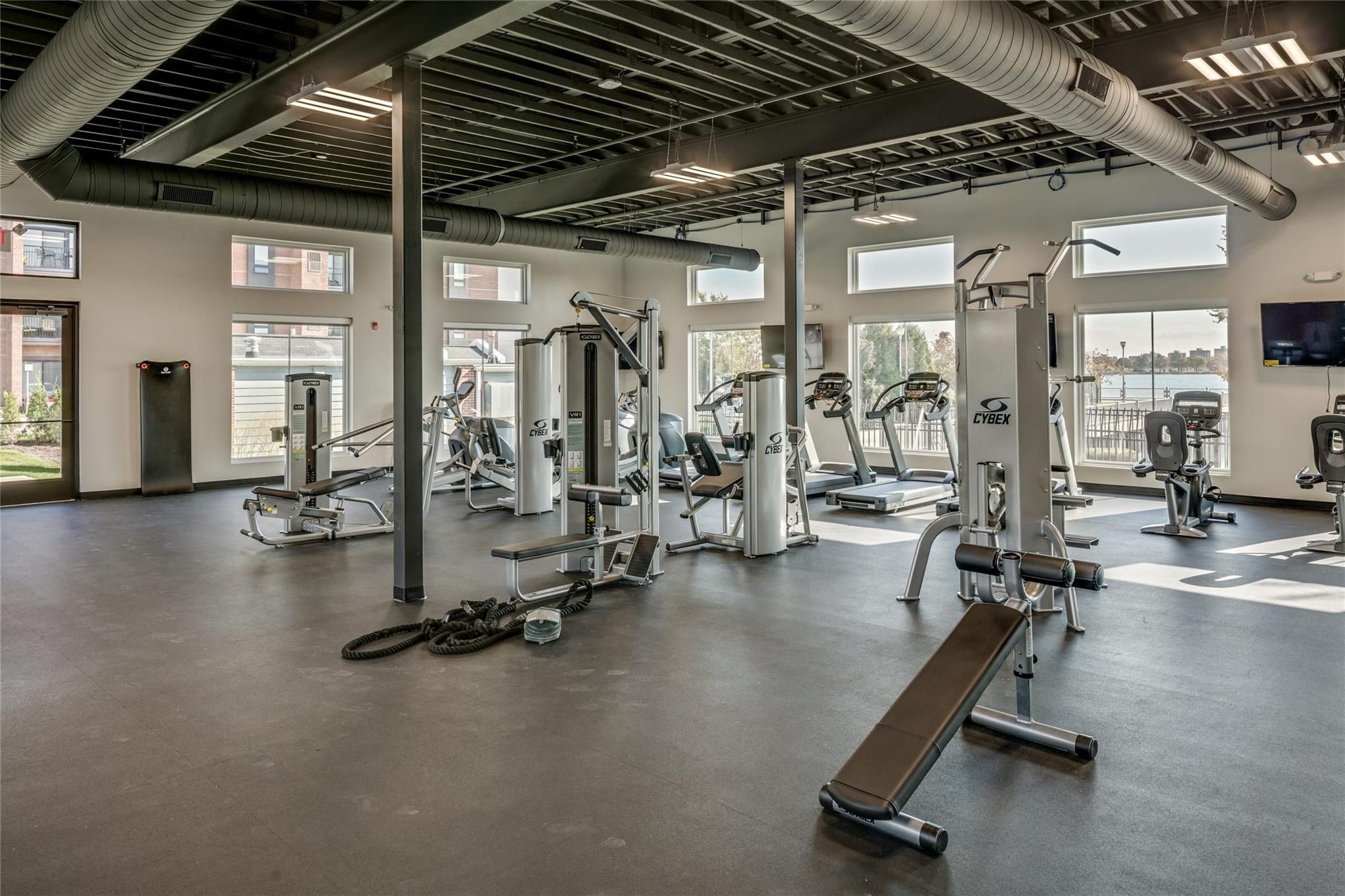 250 E HARBORTOWN DR # 79/805