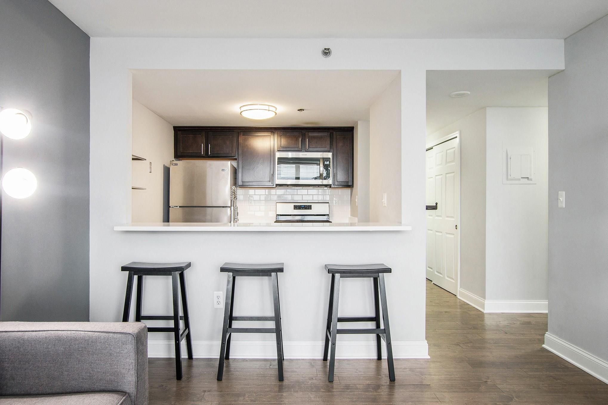 250 E HARBORTOWN DR # 79/805