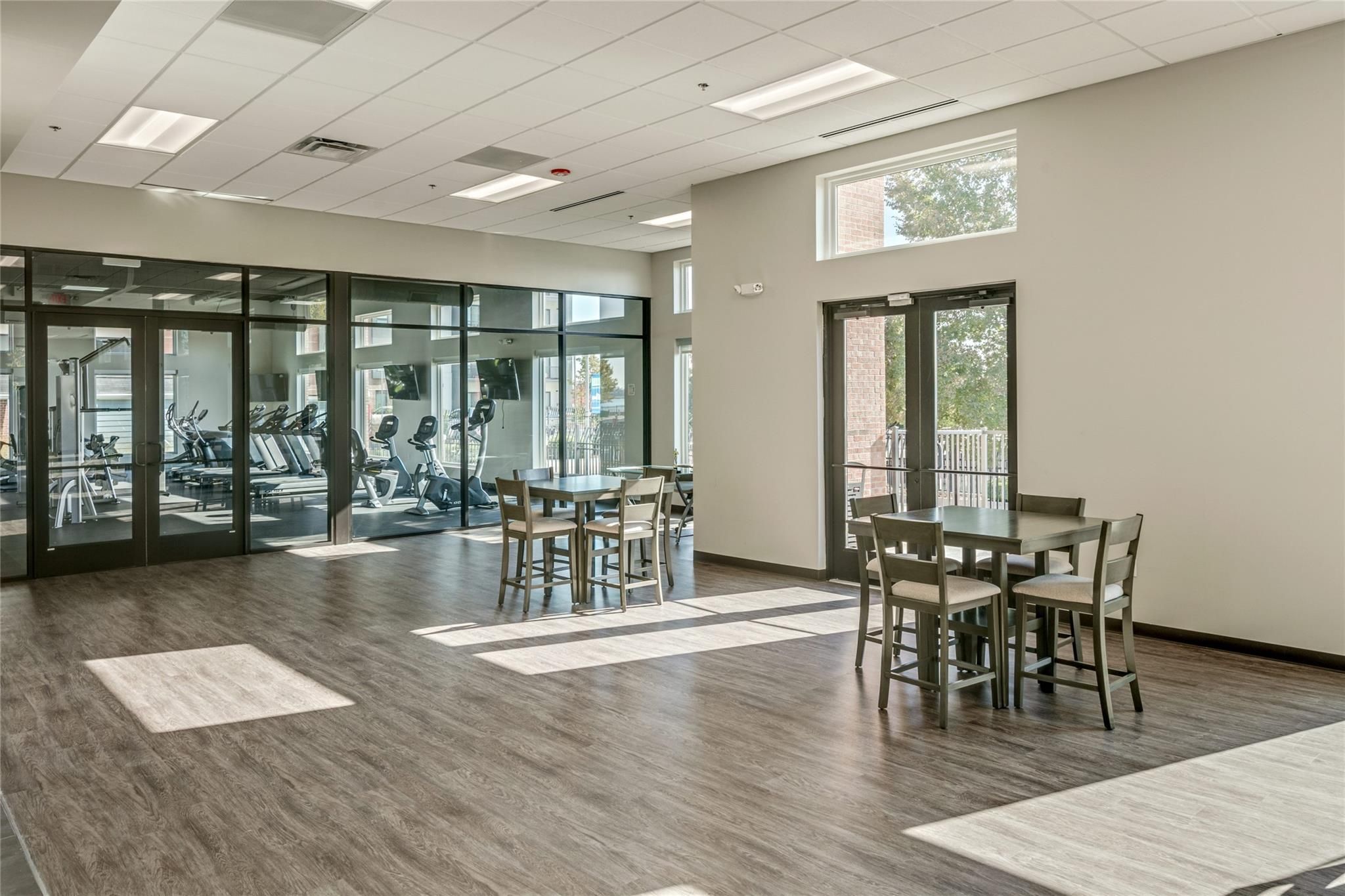 250 E HARBORTOWN DR # 79/805