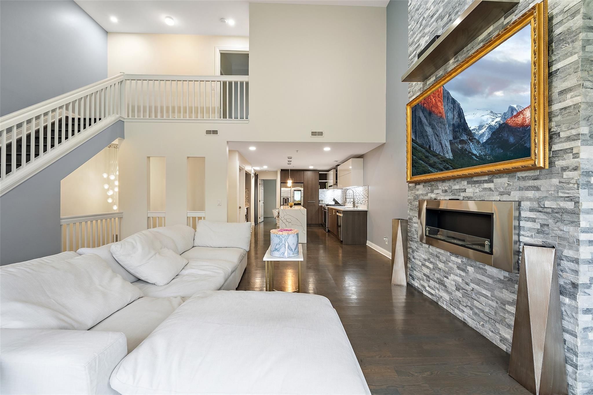 2452 WOODWARD AVE # 6/1