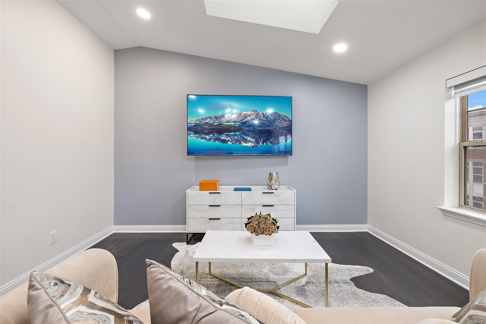 2452 WOODWARD AVE # 6/1