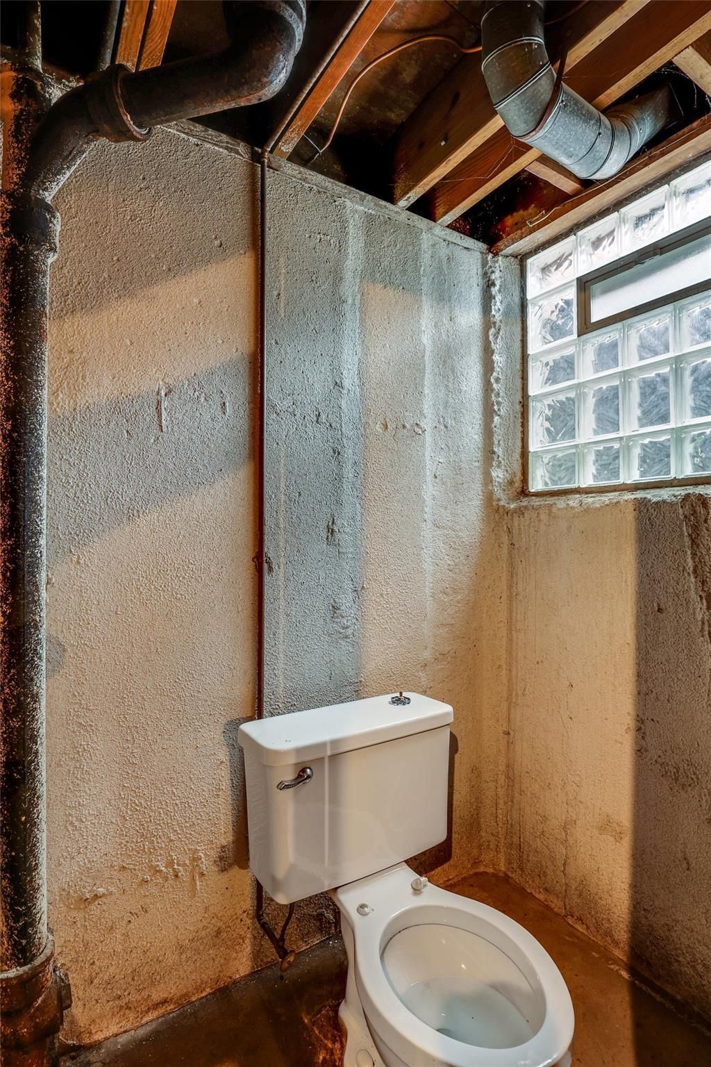 1903 Hyde Park Drive