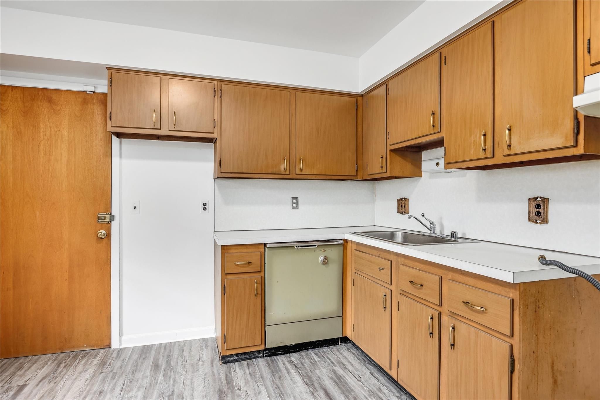 1903 Hyde Park Drive