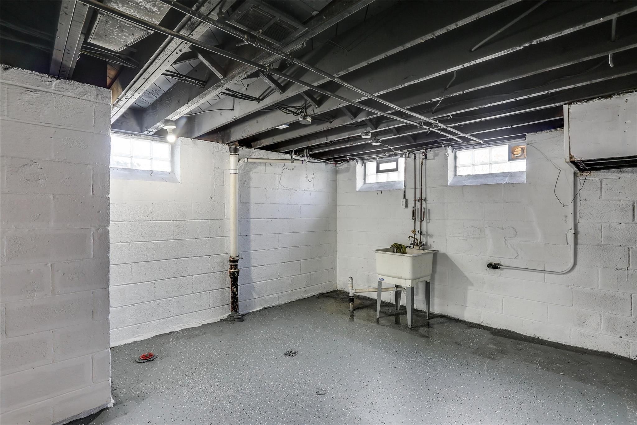 4613 GUILFORD Street