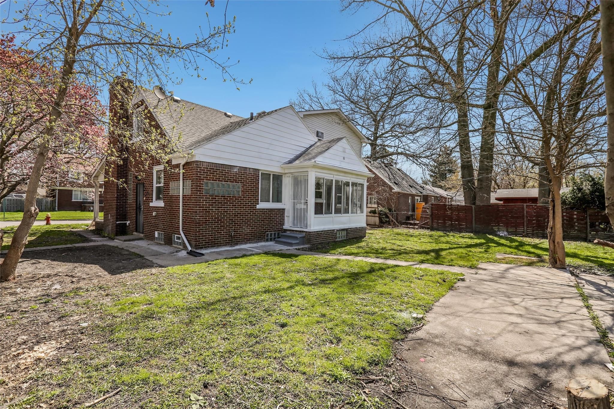 4613 GUILFORD Street