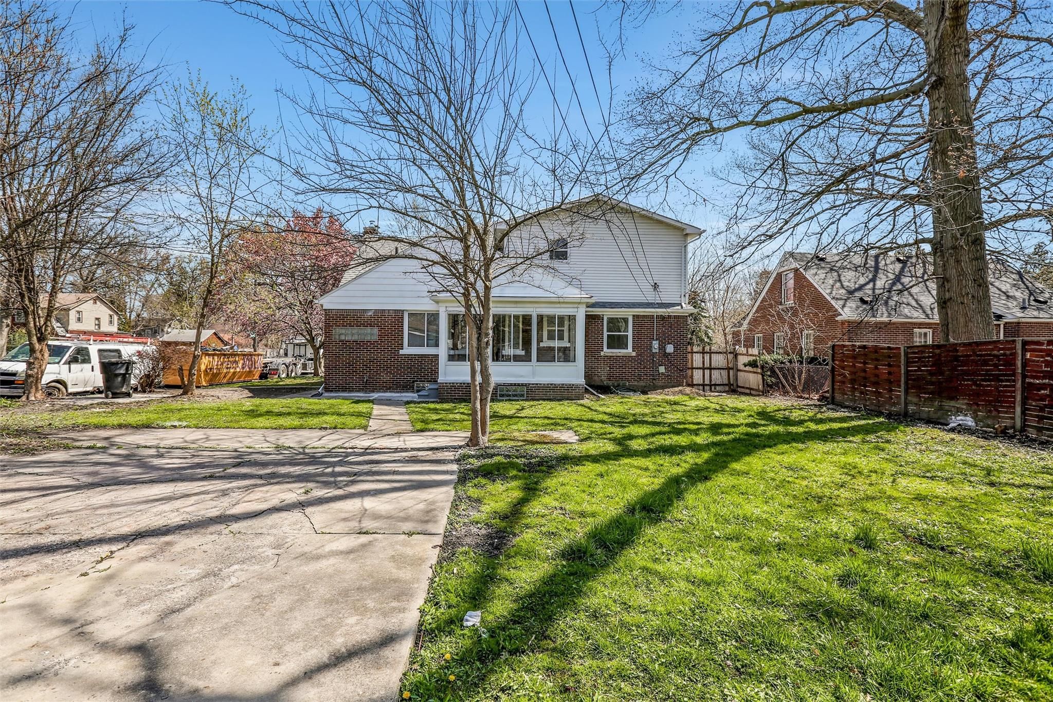 4613 GUILFORD Street