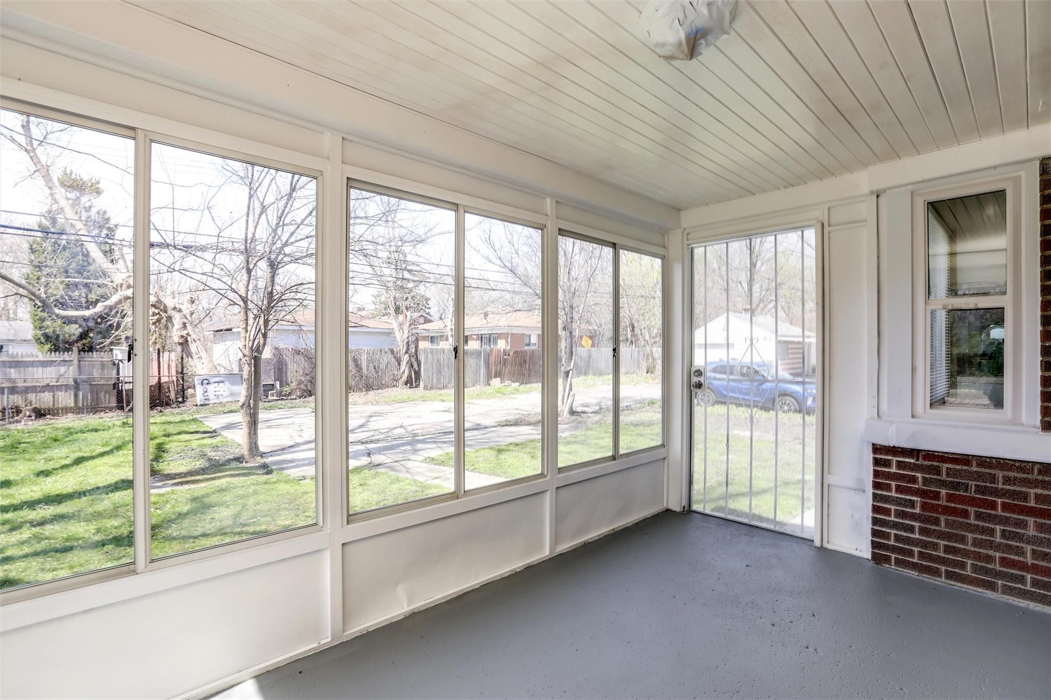 4613 GUILFORD Street