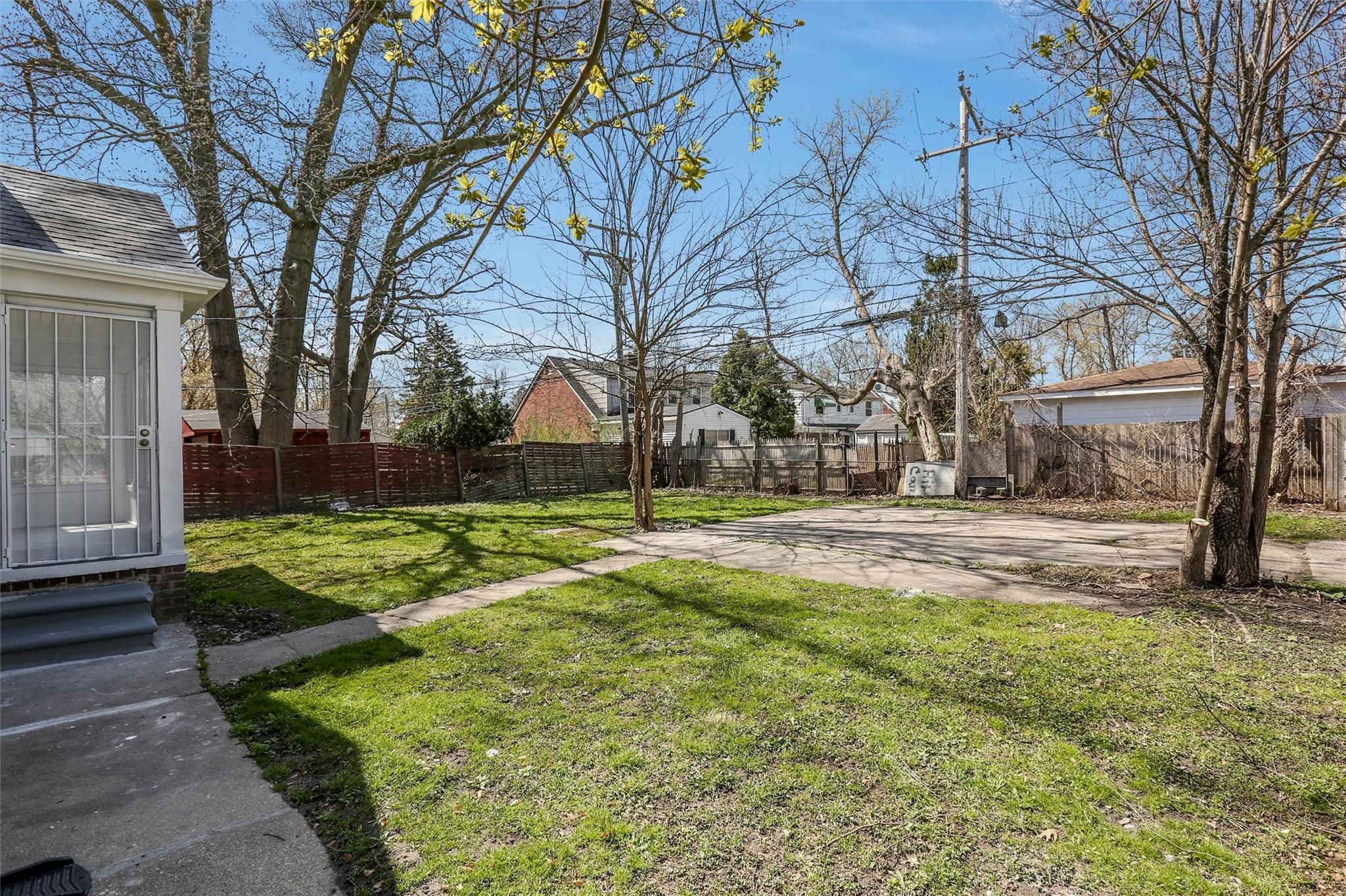 4613 GUILFORD Street