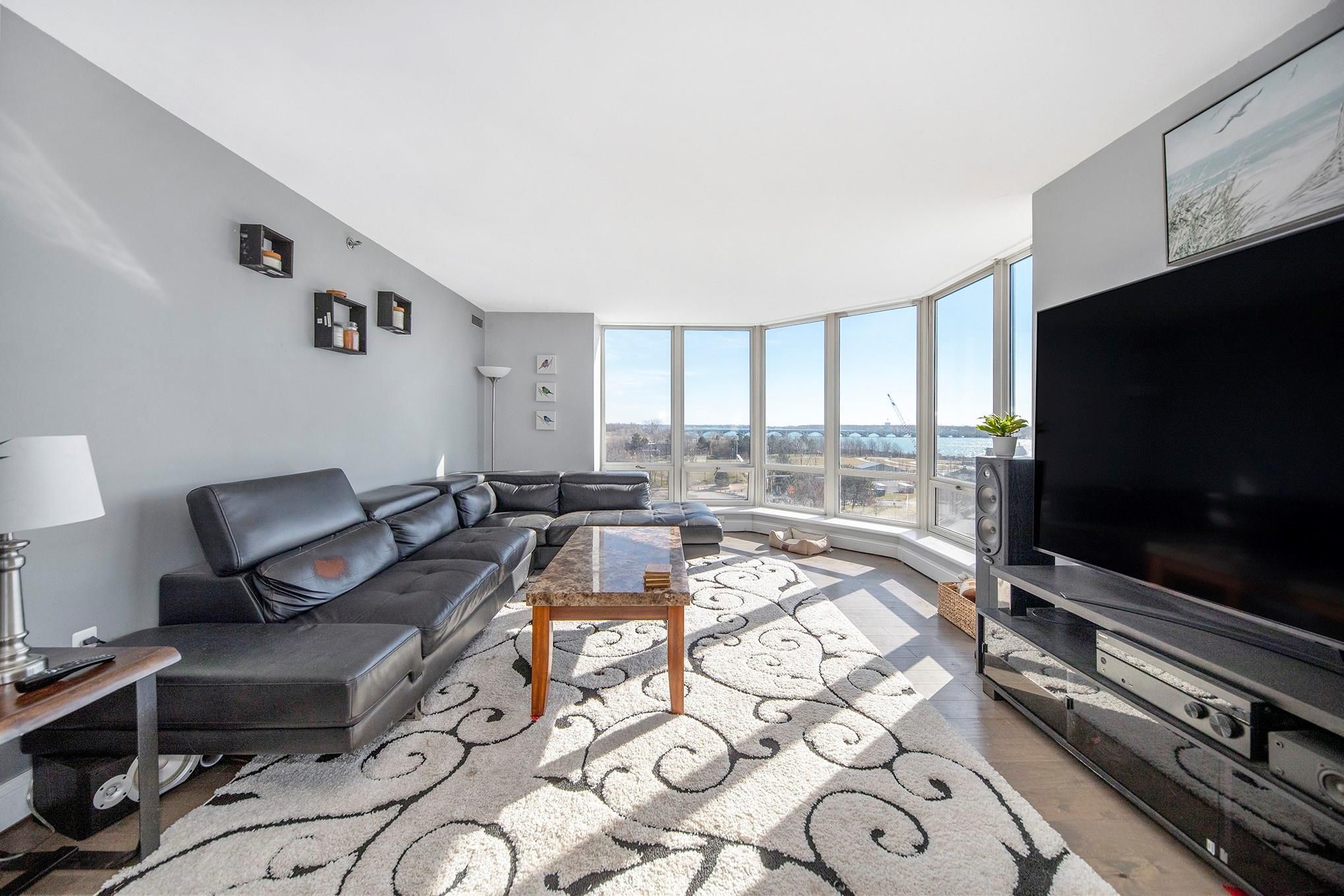 250 E HARBORTOWN DR # 59/609