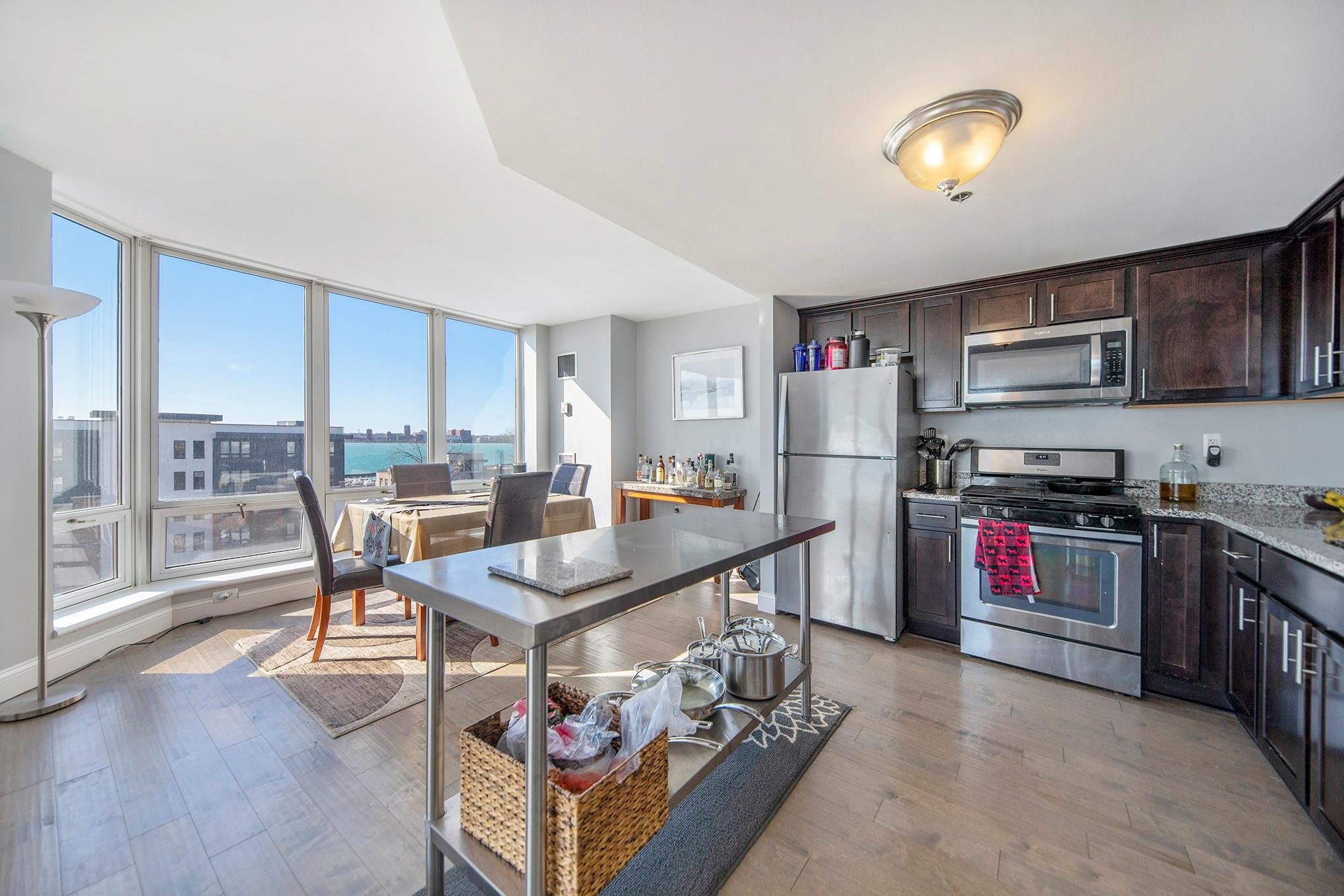 250 E HARBORTOWN DR # 59/609