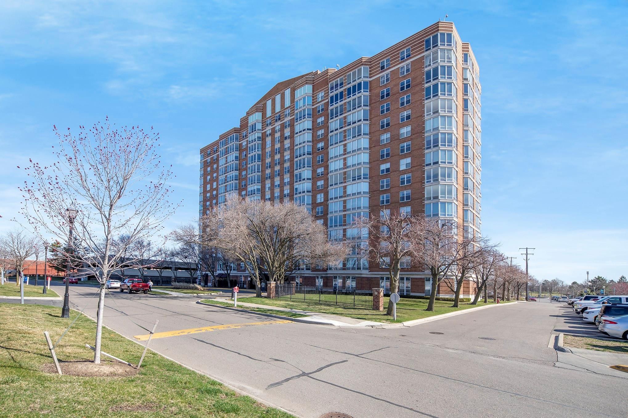 250 E HARBORTOWN DR # 59/609