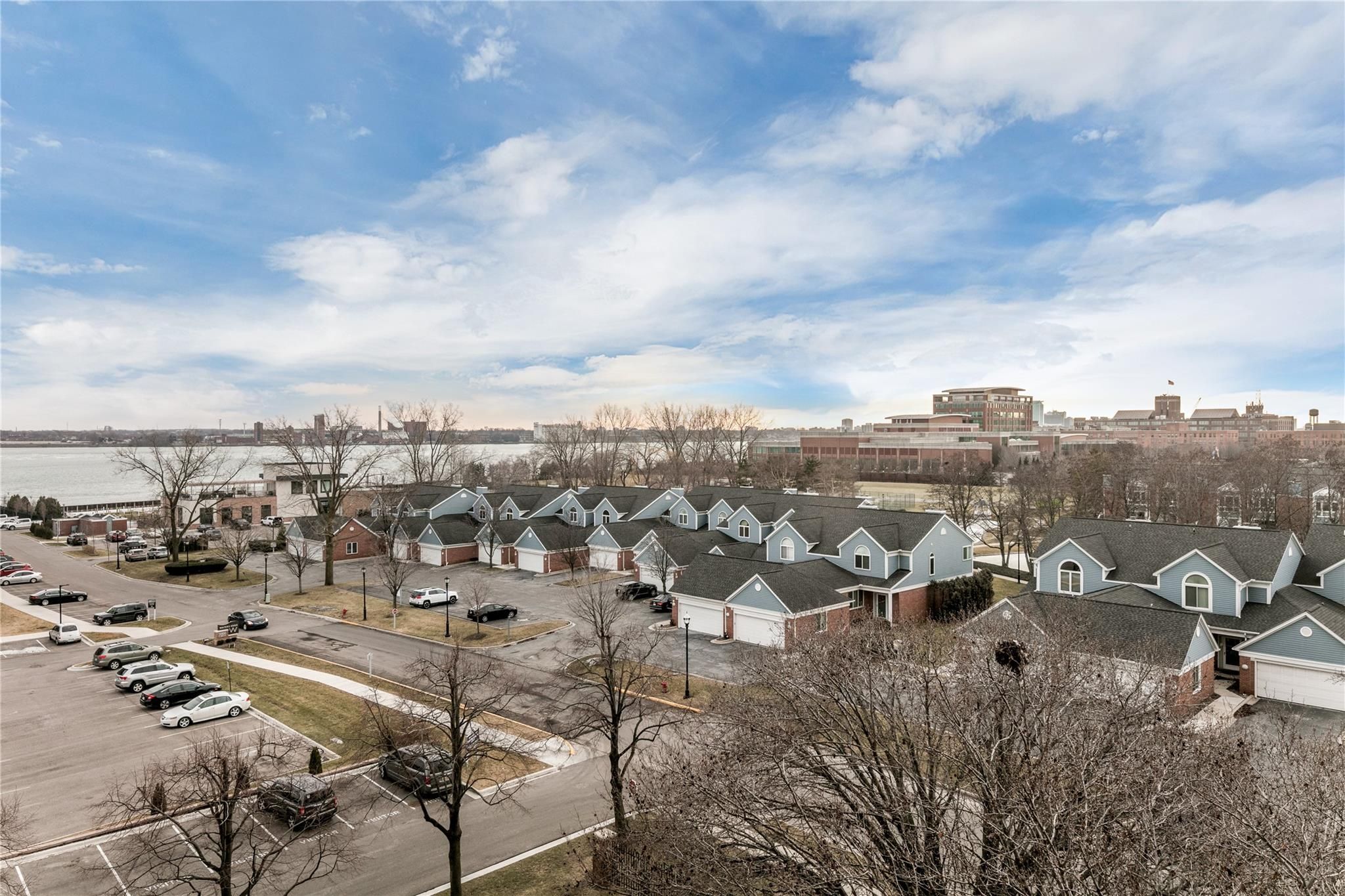 250 E Harbortown Unit: 612