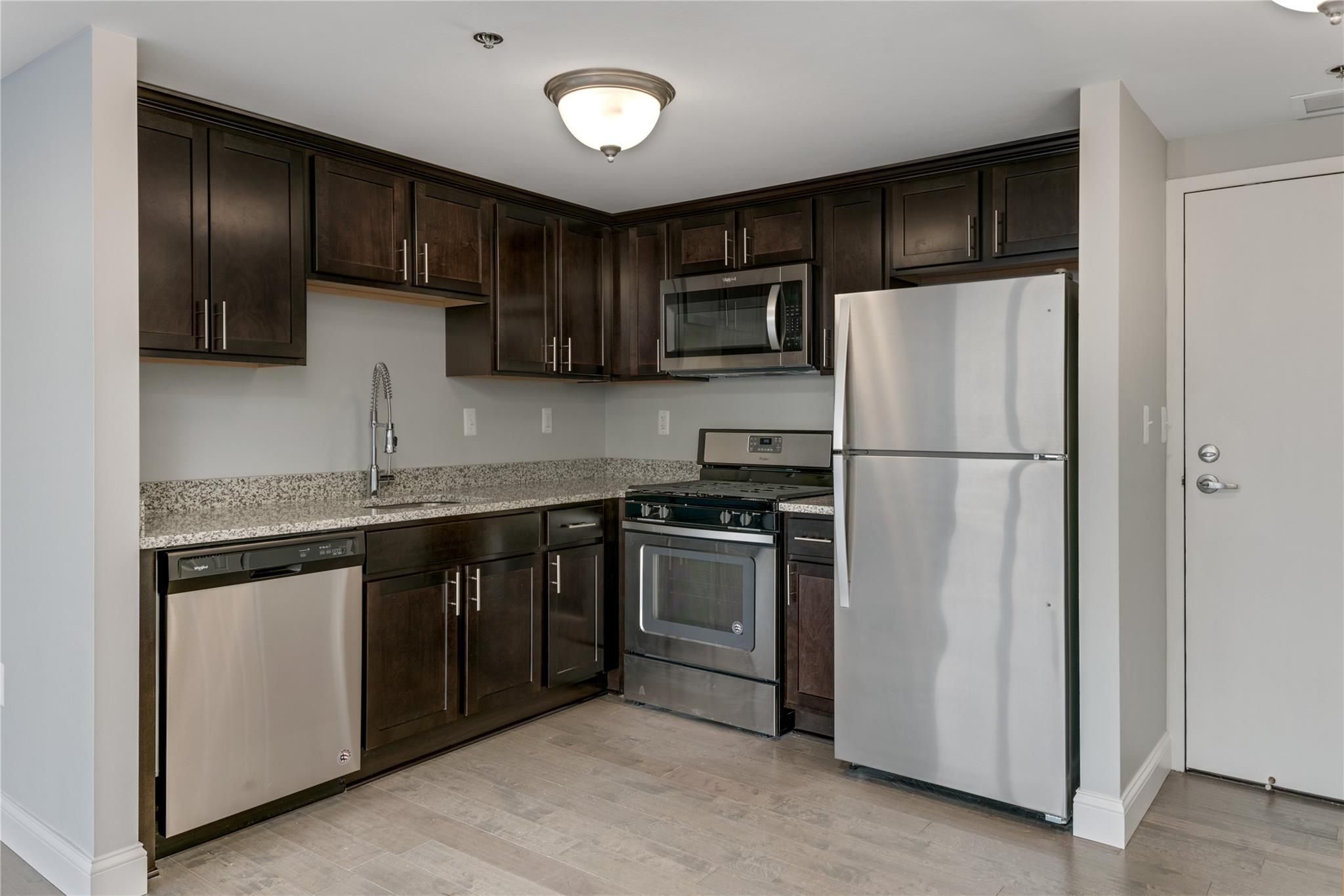 250 E Harbortown Unit: 612
