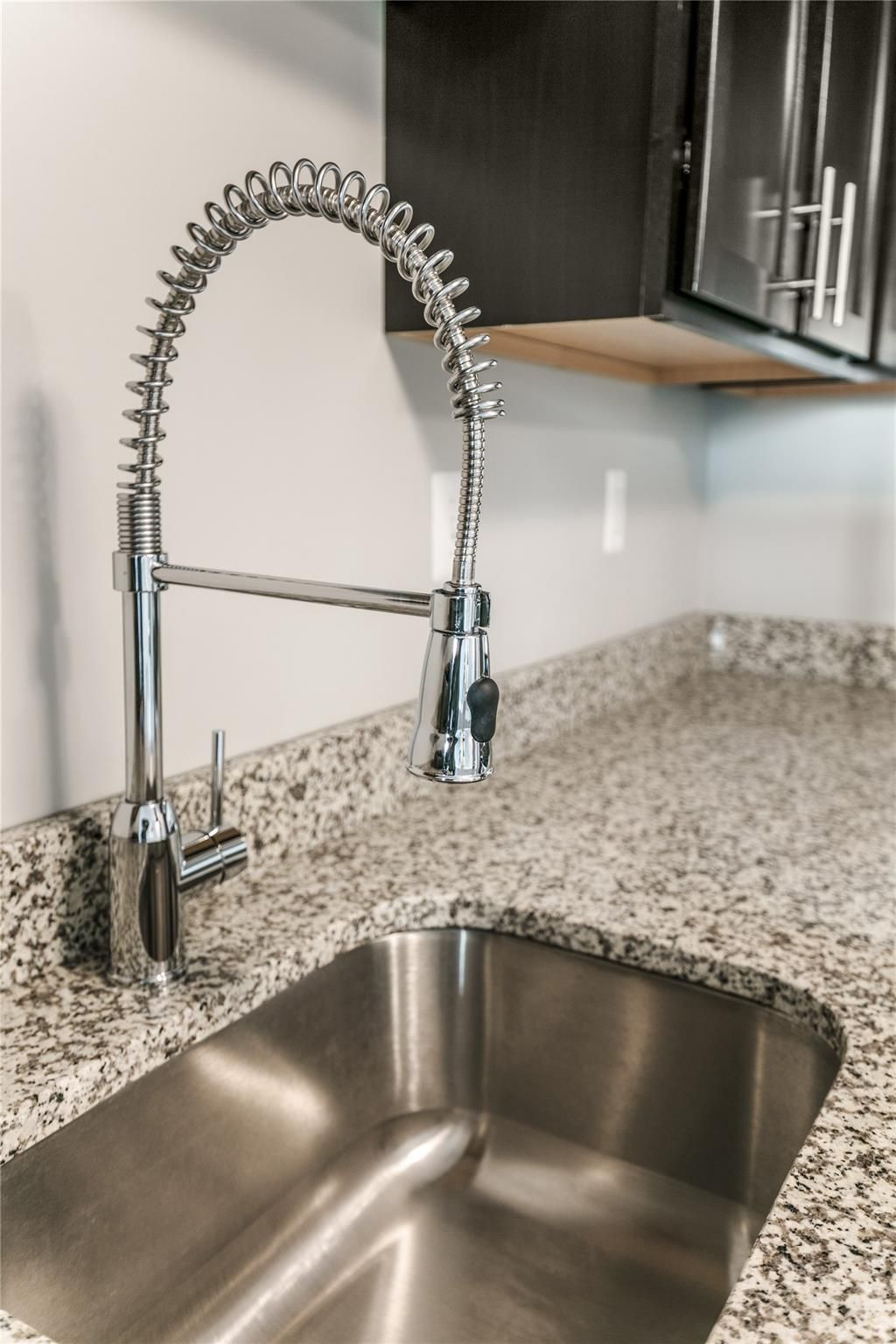 250 E Harbortown Unit: 612