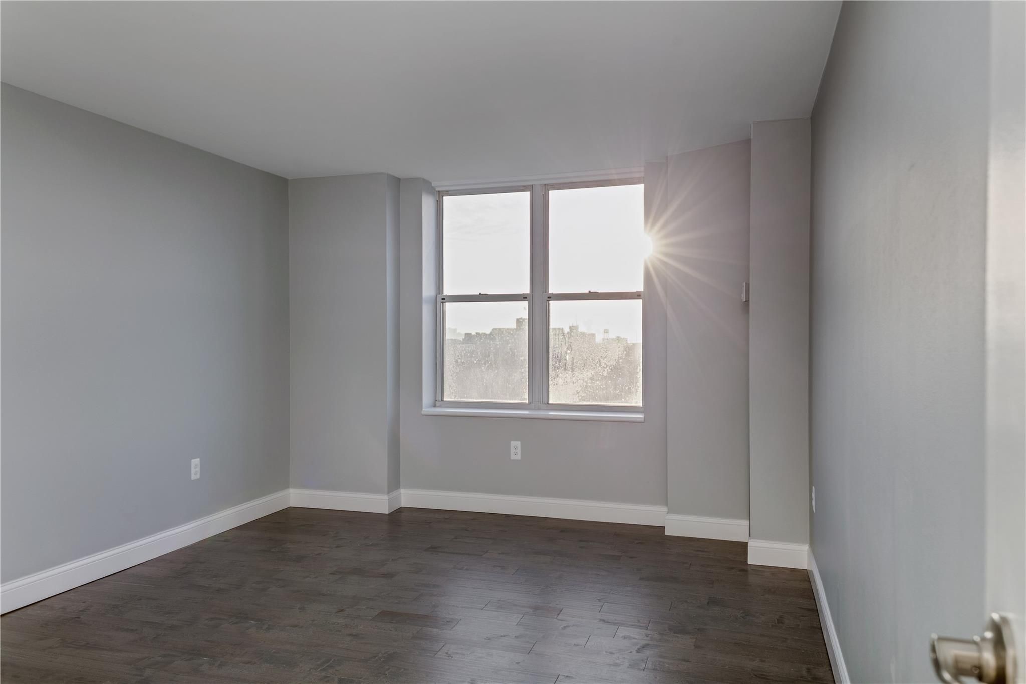 250 E Harbortown Unit: 612