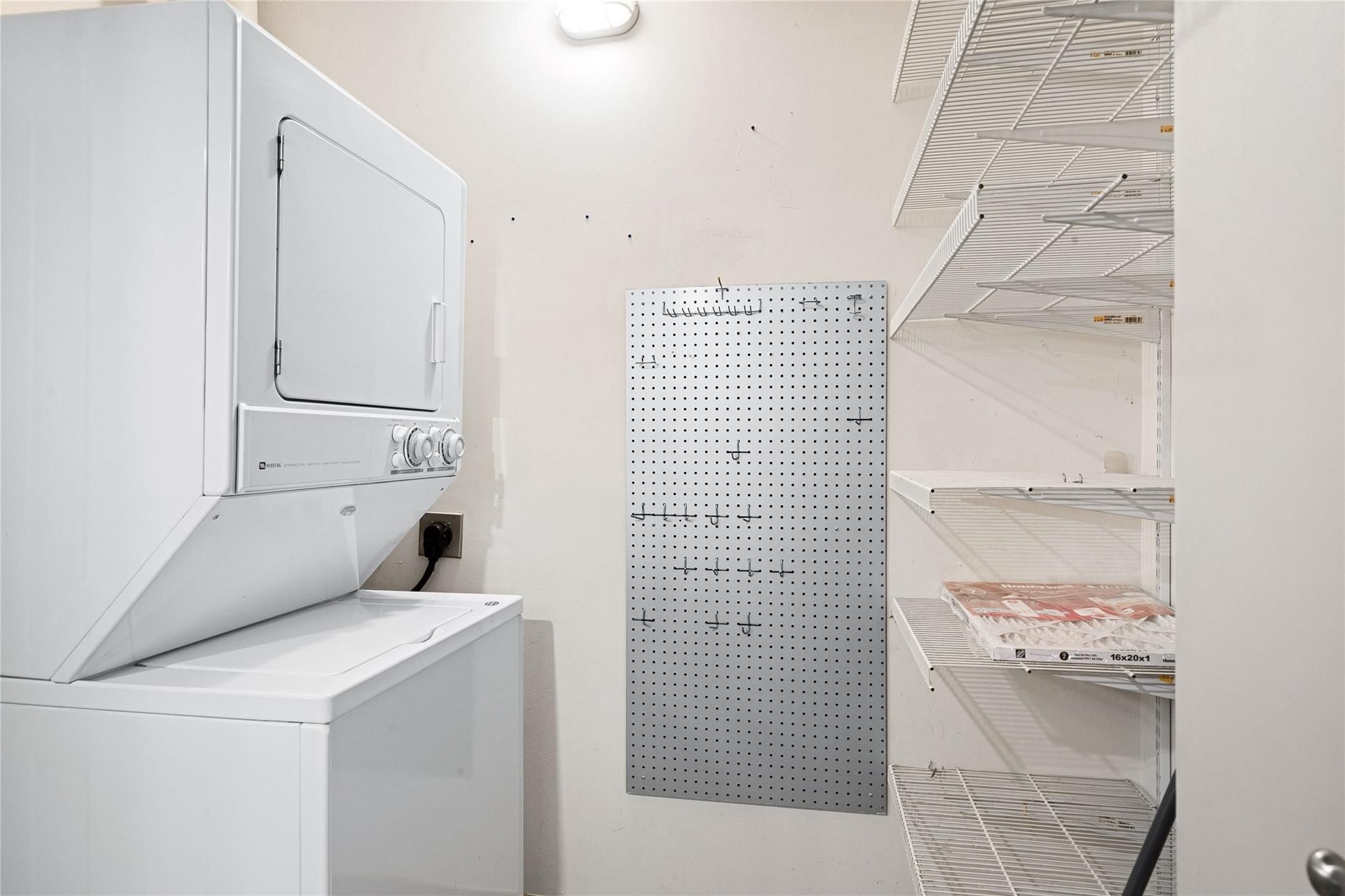 6533 E JEFFERSON AVE # 39/124W