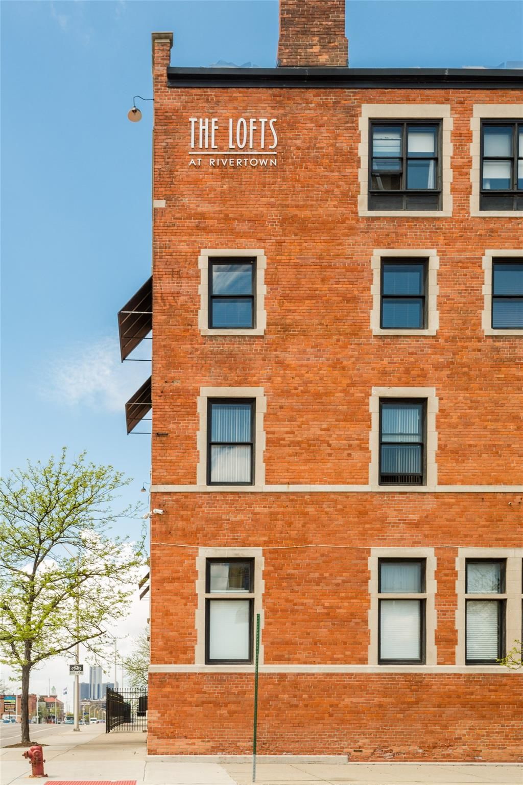 6533 E JEFFERSON AVE # 39/124W