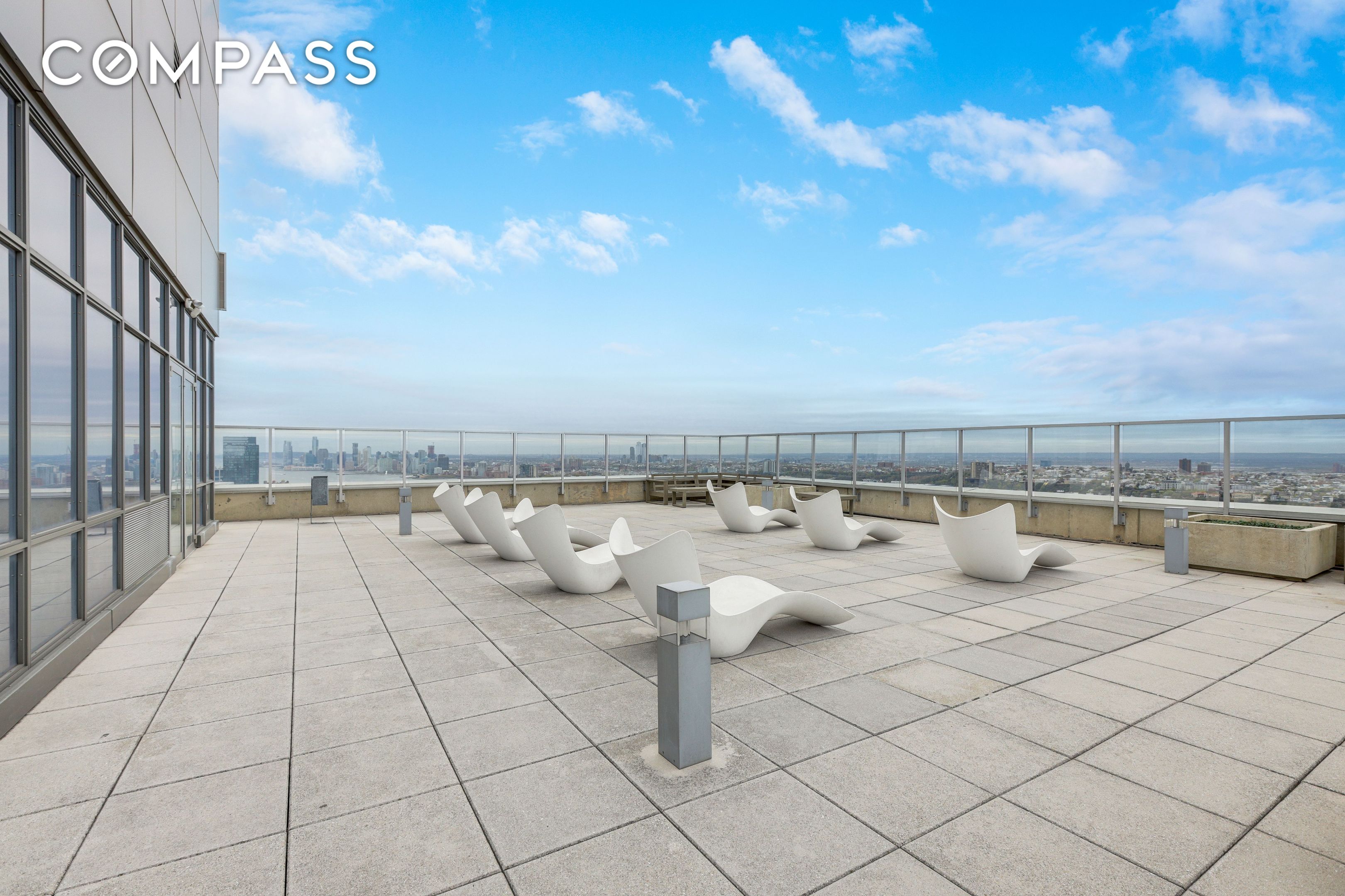 635 W 42nd Street 25D