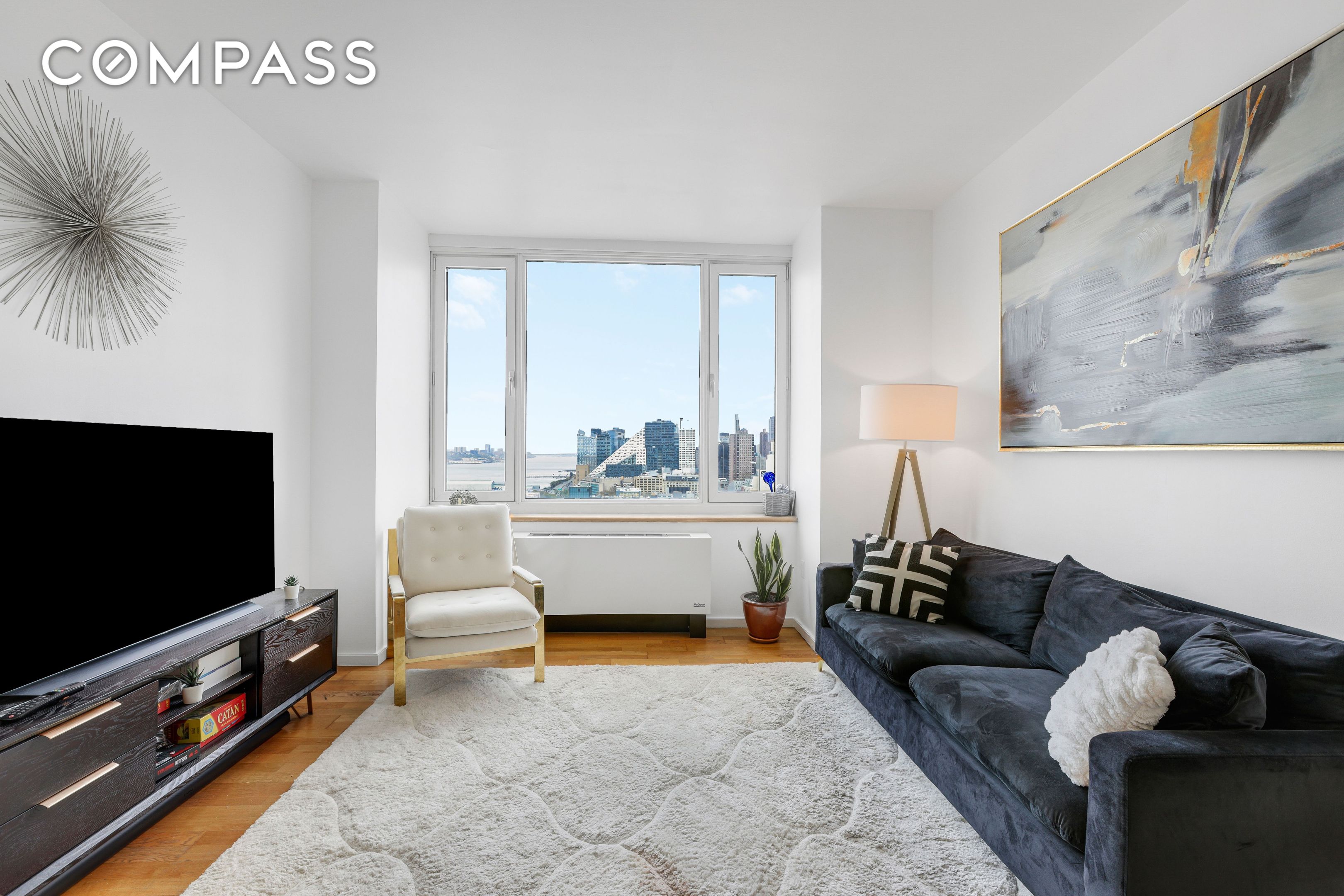 635 W 42nd Street 25D