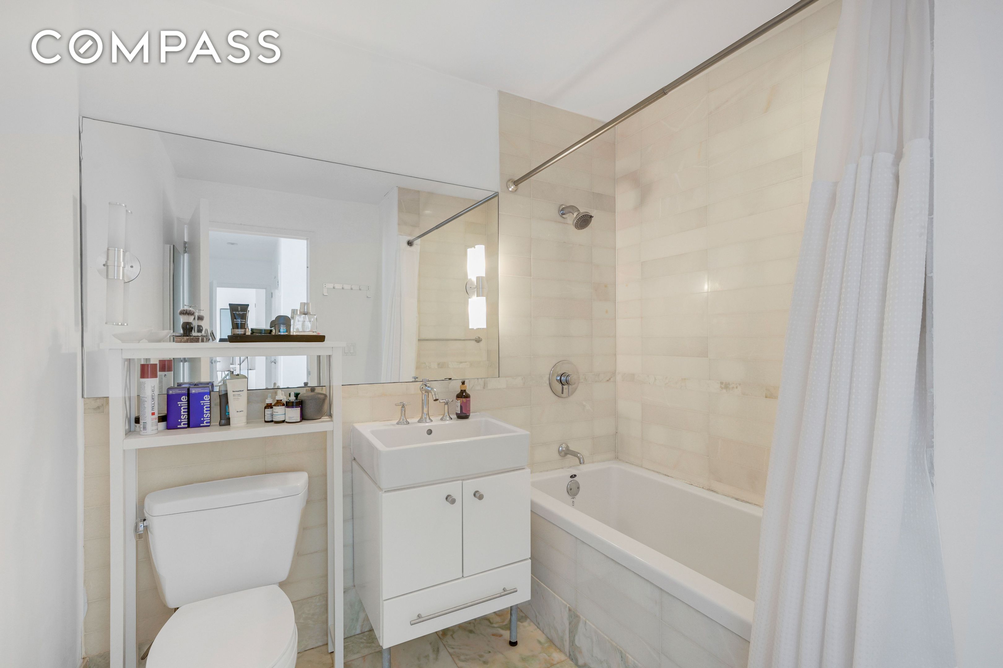 635 W 42nd Street 25D