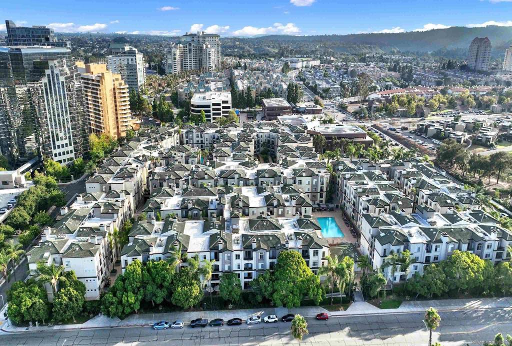 9263 Regents Rd B202