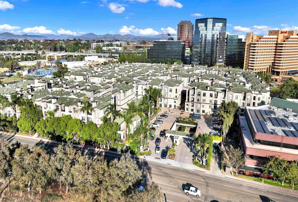 9263 Regents Rd B202