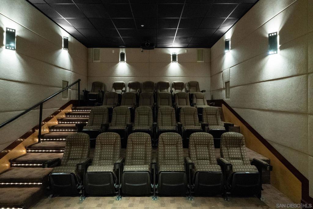 9263 Regents Rd B202