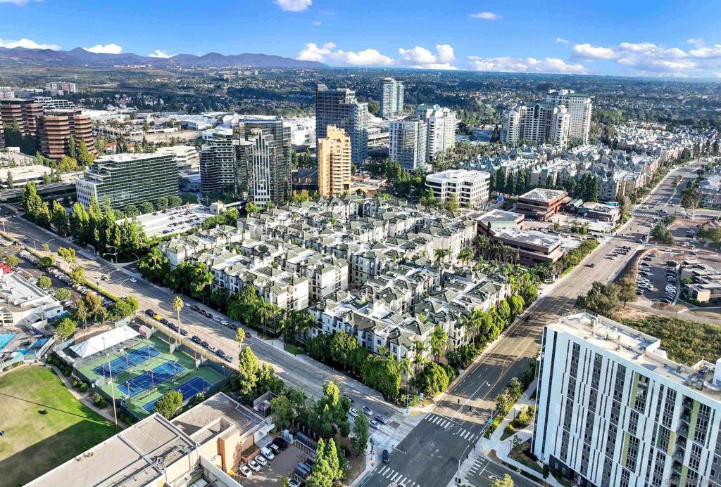 9263 Regents Rd B202