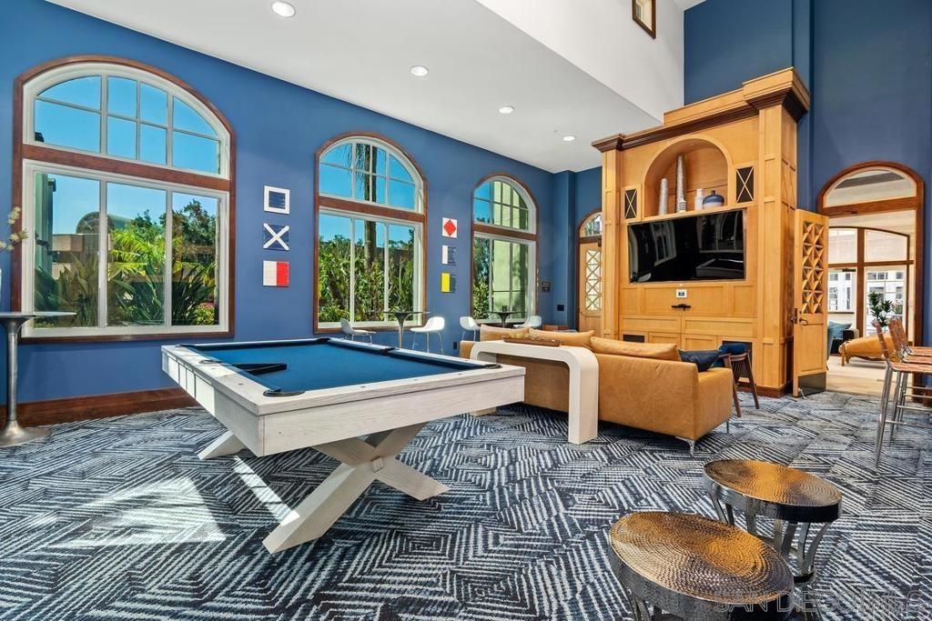 9263 Regents Rd B202