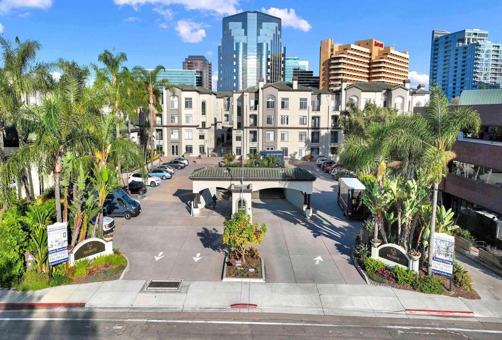 9263 Regents Rd B202