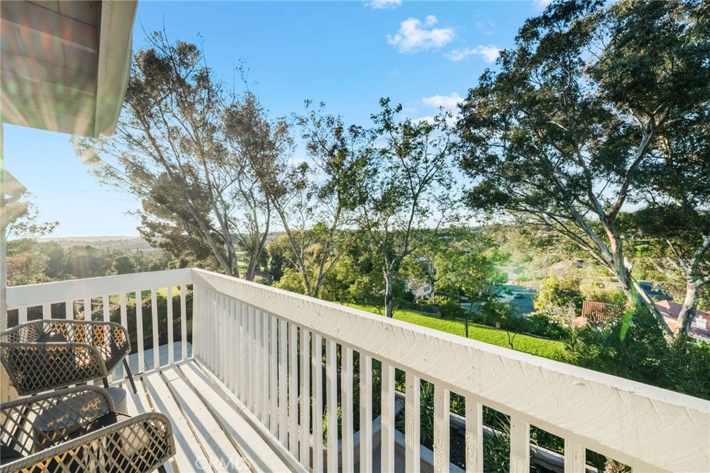 27011 27011 Moro Azul