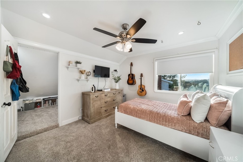 27011 27011 Moro Azul