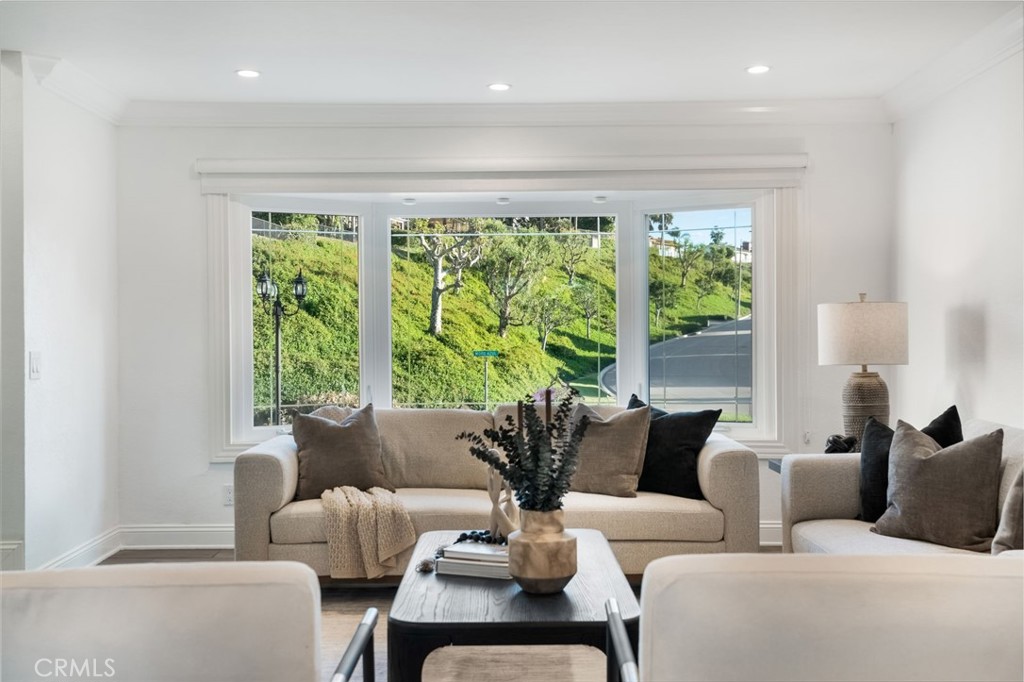 27011 27011 Moro Azul