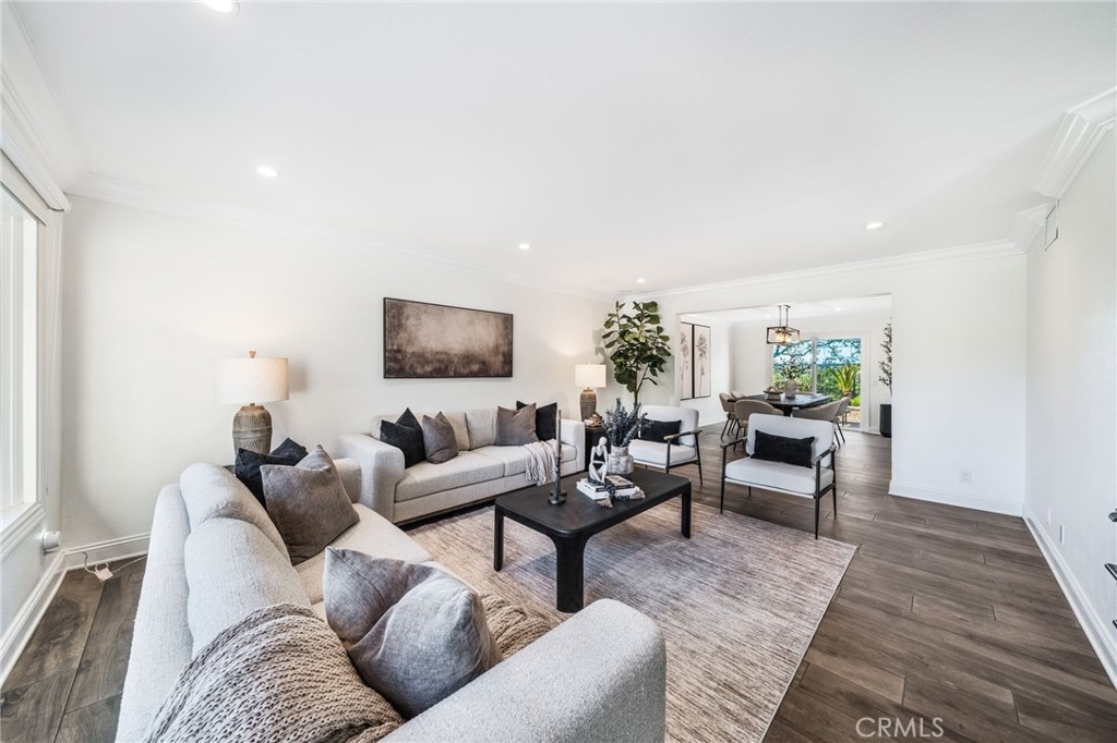 27011 27011 Moro Azul