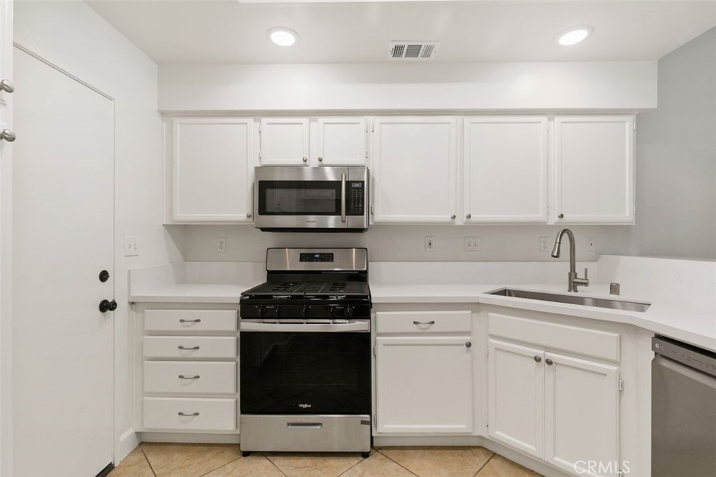 82 Santa Barbara Court 5