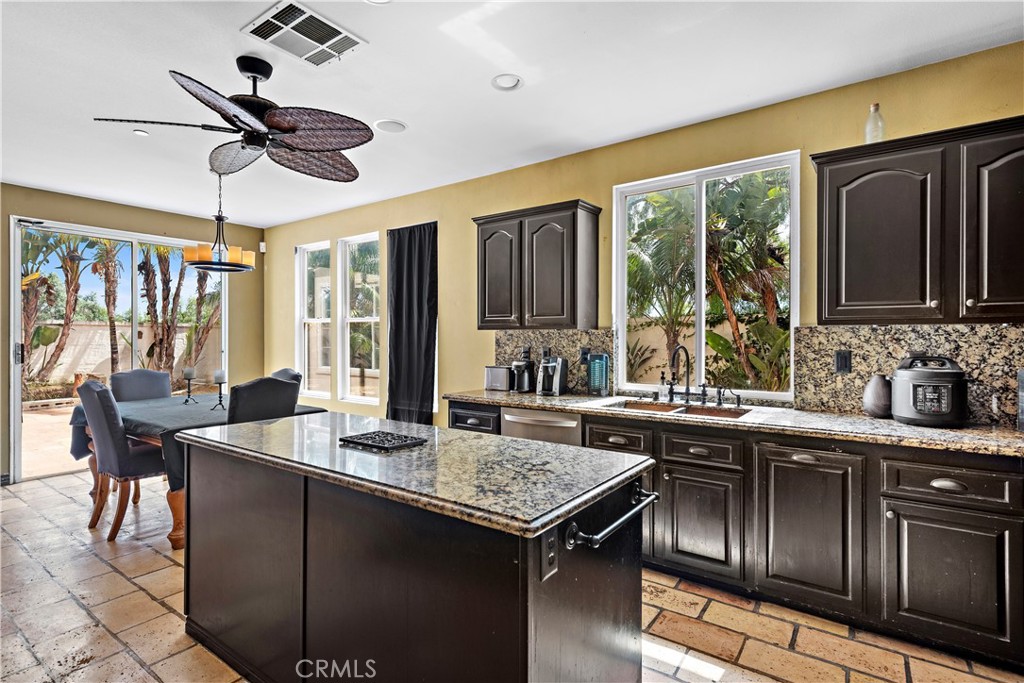 426 Camino Flora Vista