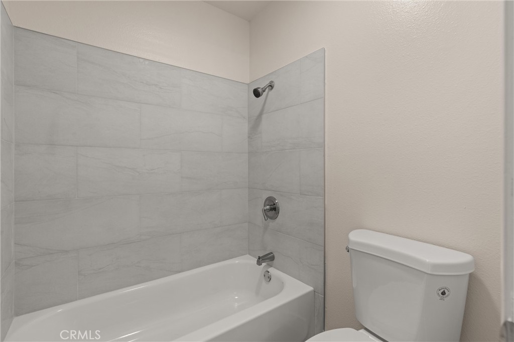 23292 Orange Avenue 2