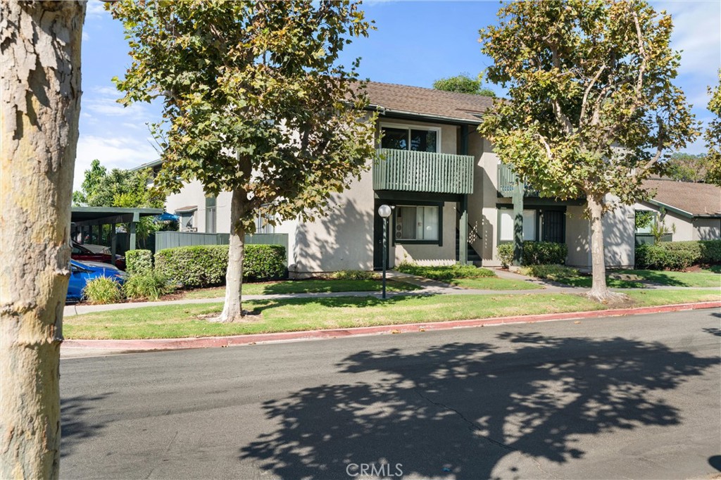 23292 Orange Avenue 2