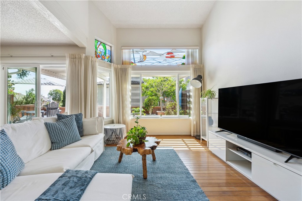 3437 Calle La Veta 3437