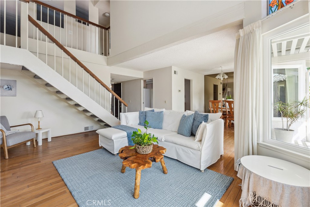 3437 Calle La Veta 3437