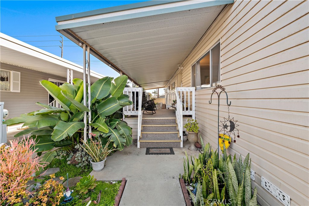 1845 Monrovia Avenue 94