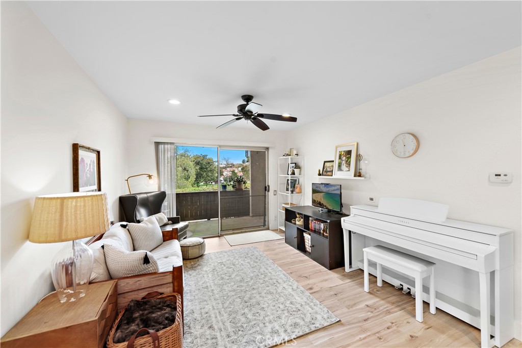 21941 Rimhurst Drive E