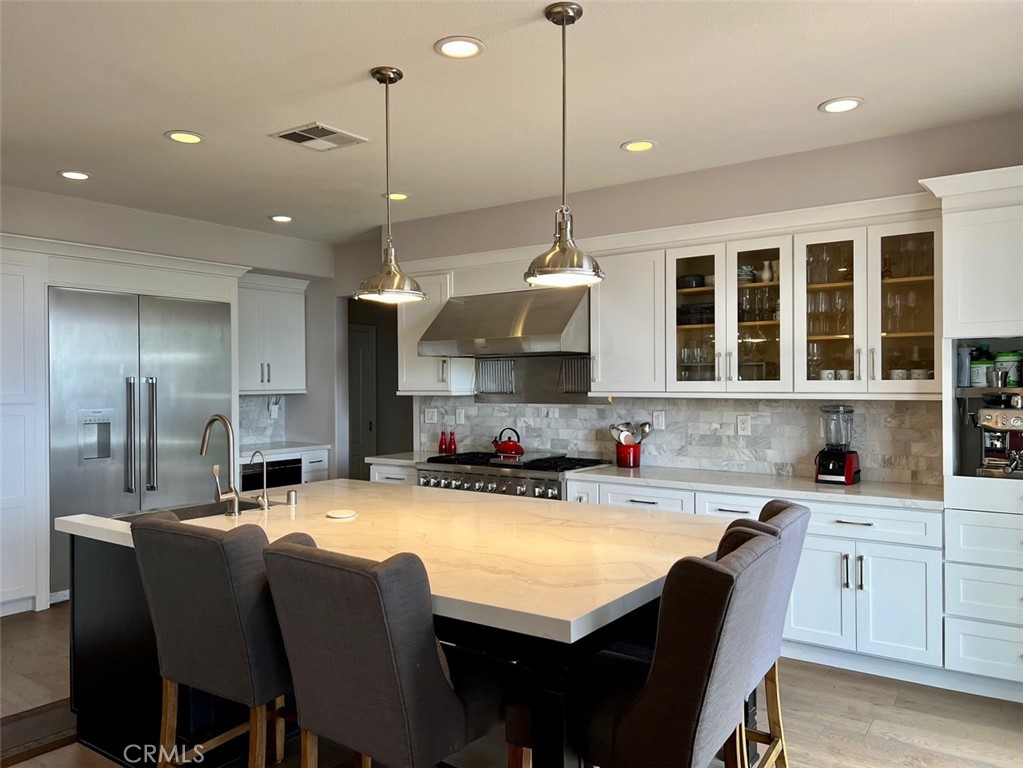 2462 N Avalon Avenue